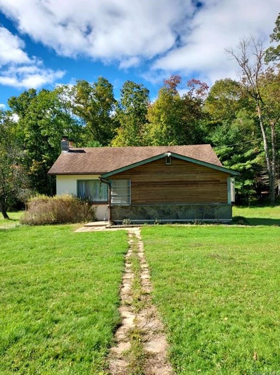 349 Van Tuyl Rd, Barryville, NY 12719