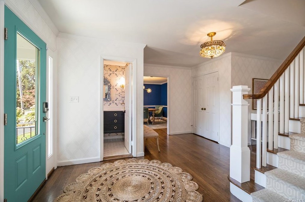 623 Harrison Ave, Harrison, NY 10528-1406