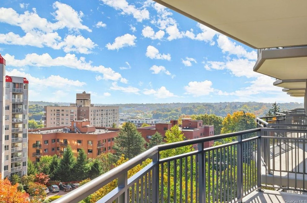 15 Stewart Pl Apt 8a, White Plains, NY