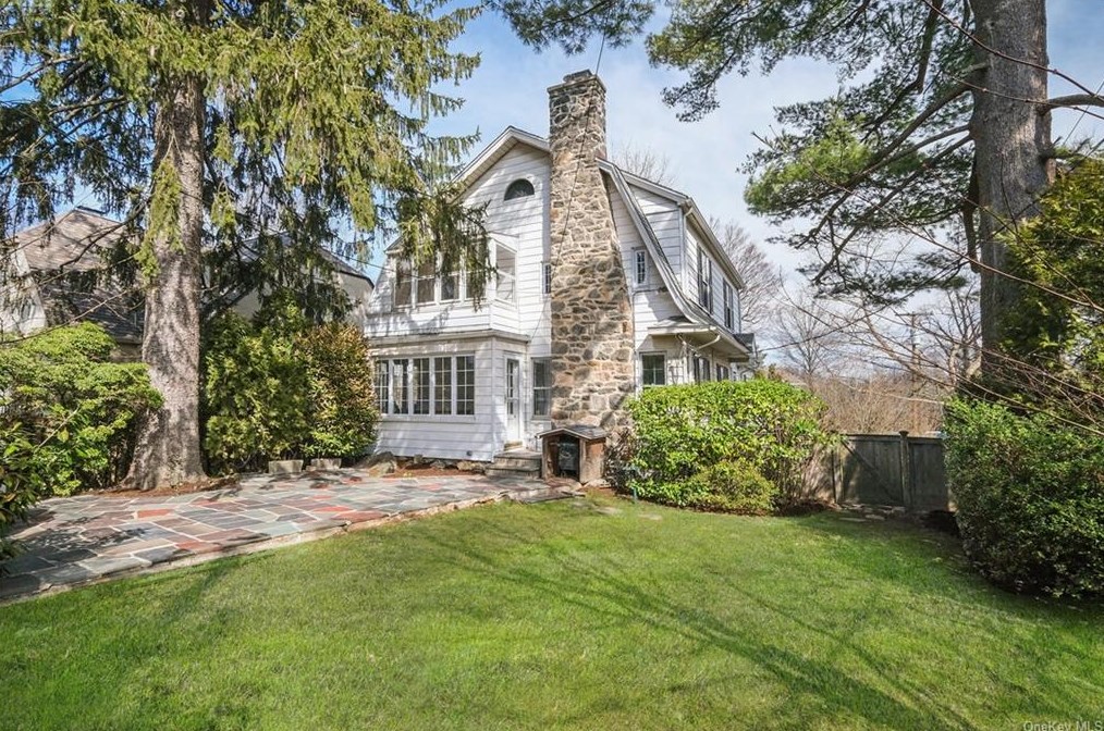 46 Concord Ave, Larchmont NY  10538-2928 exterior