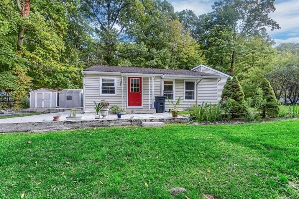 7 Woodland Cir, Monroe, NY 10950-6723