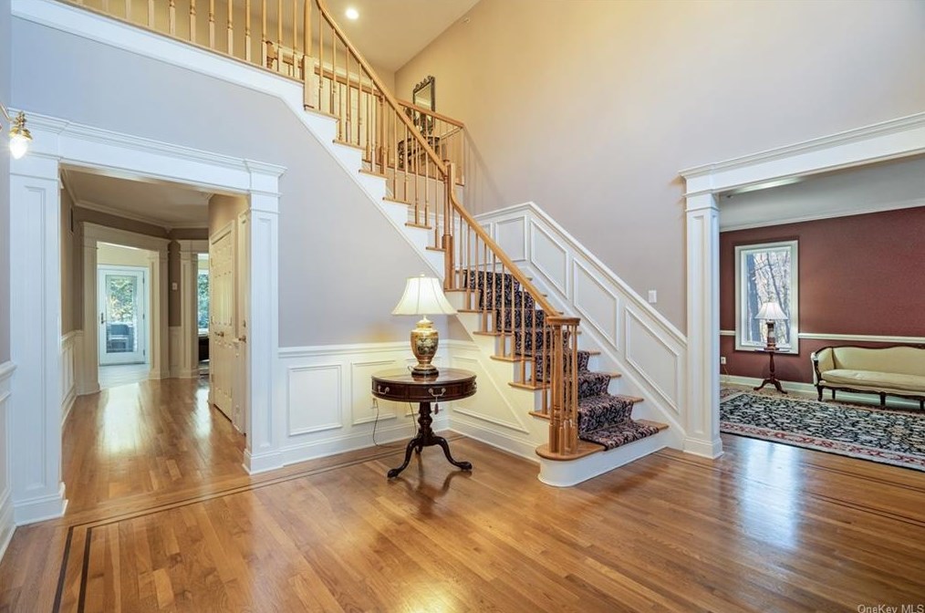 7 Forest Lake Dr, White Plains, NY 10604