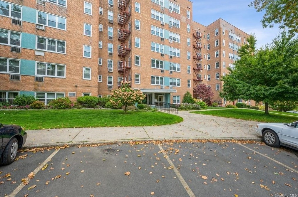 98 Dehaven Dr #1m, Yonkers, NY 10703