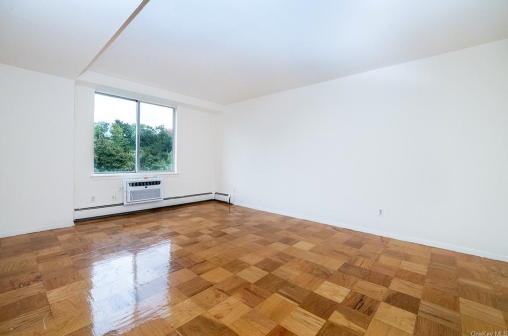 125 Lake St #12-n North, White Plains, NY 10604