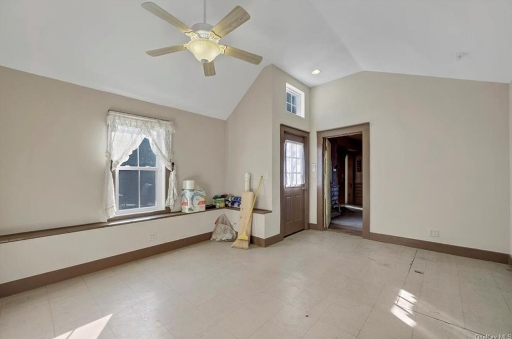 20 Plank Rd, Newburgh NY  12550-1980 exterior