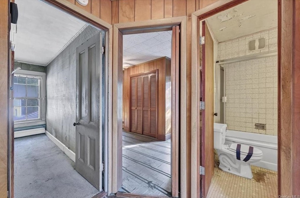 20 Plank Rd, Newburgh NY  12550-1980 exterior