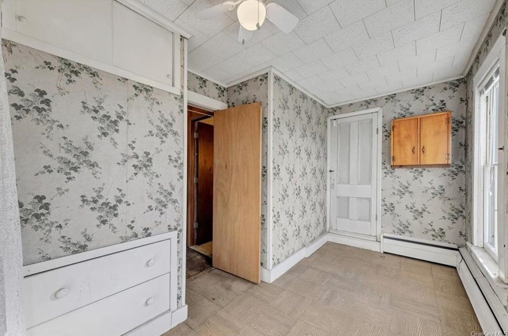 20 Plank Rd, Newburgh NY  12550-1980 exterior