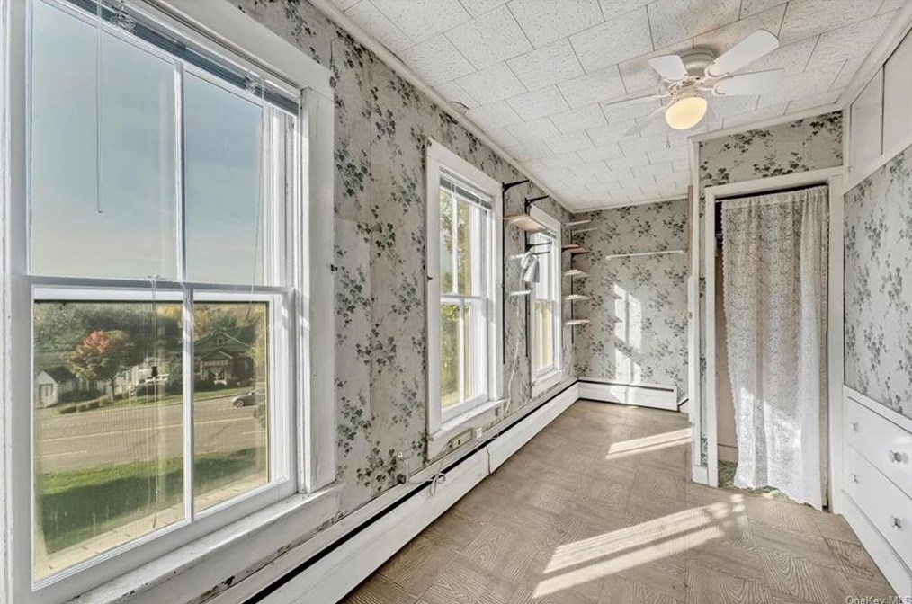 20 Plank Rd, Newburgh NY  12550-1980 exterior