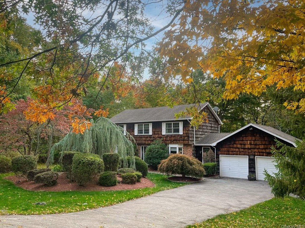 17 Birch Hill Rd, Tompkins Corners, NY 10579