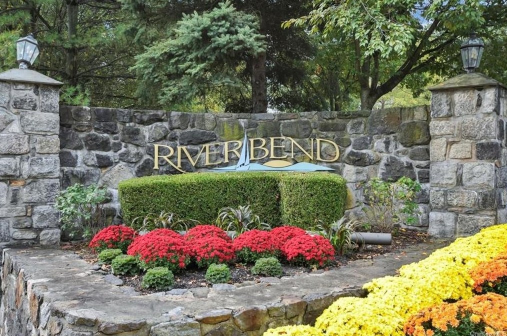 312 Northview Ct, Peekskill, NY 10566
