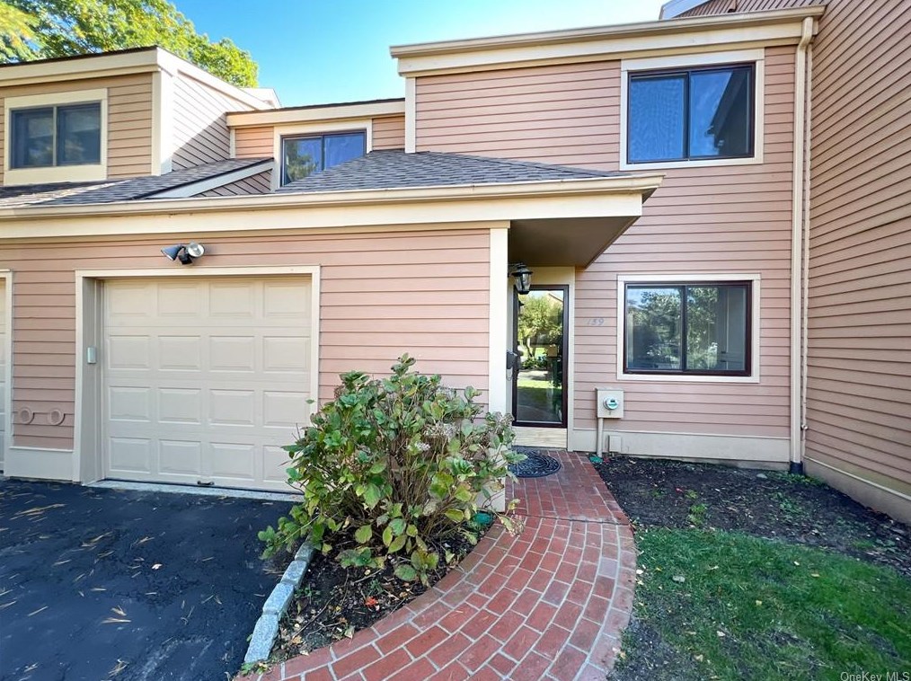 159 Brush Hollow Cres, Rye Brook, NY 10573