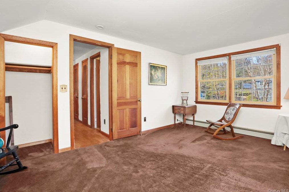 27 Lakeside Dr, Katonah NY  10536-1612 exterior