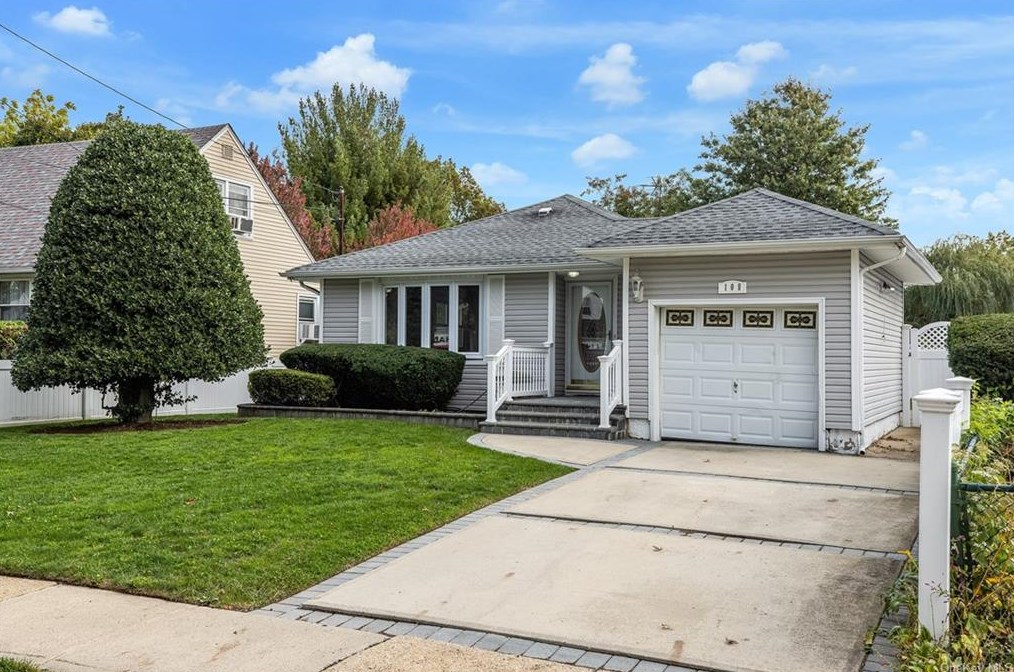 108 Rutland Rd, Hempstead, NY 11550-5304
