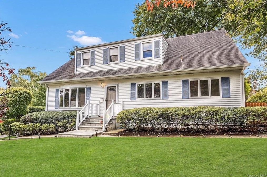 26 Shaw Pl, Hartsdale, NY 10530