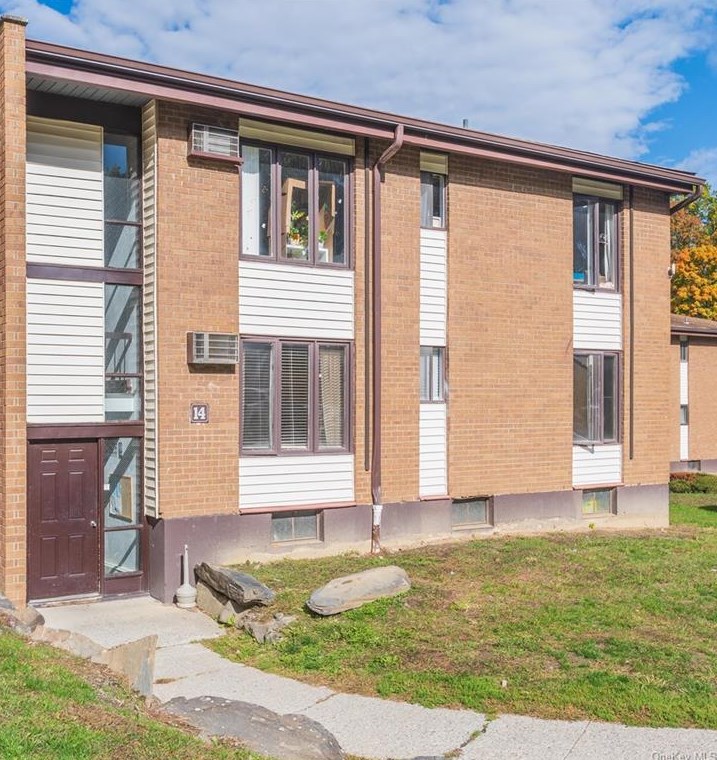 3 Hook Rd #14h, Poughkeepsie, NY 12601