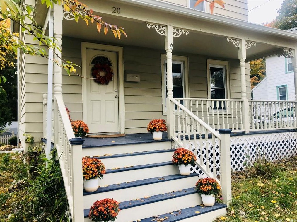 20 Van Buren St, Warwick, NY 10990