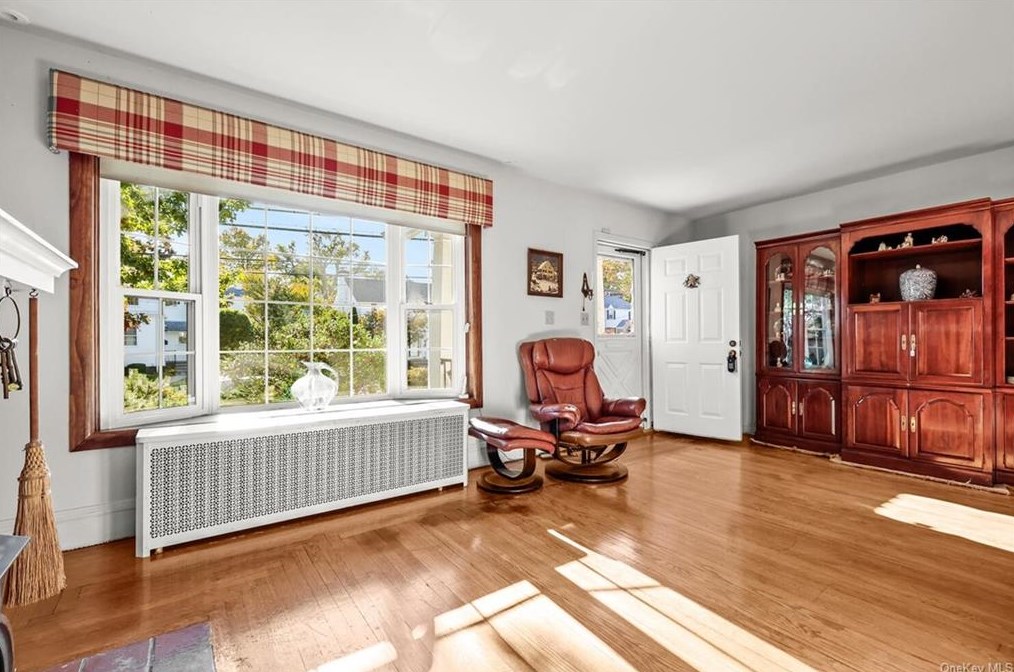 139 Ramsey Ave, Yonkers, NY 10701-5243