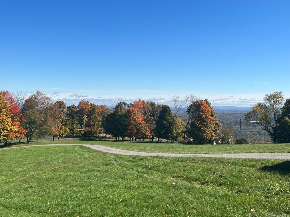 30 Eagles Nest Rd, Bloomingburg, NY 12721-4301