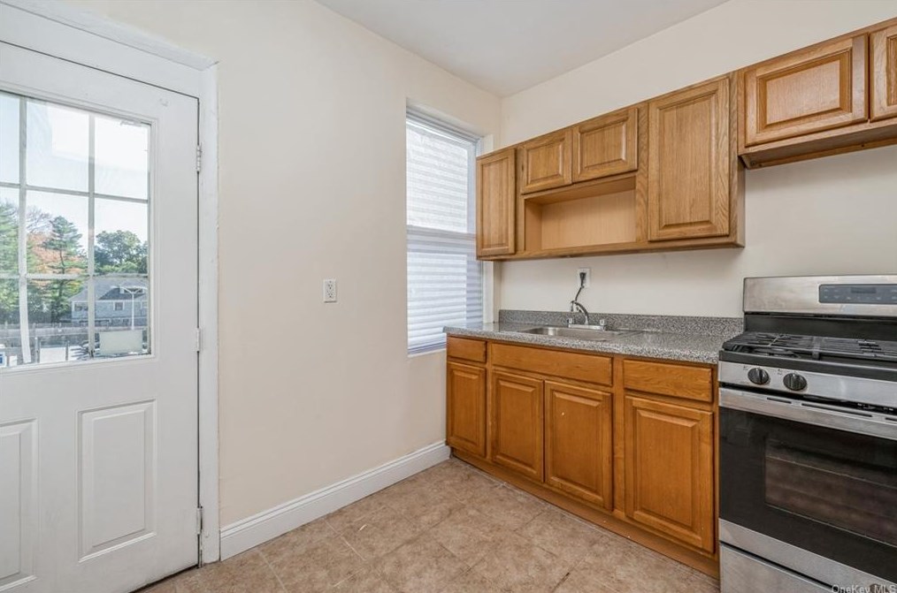 1916 Palmer Ave #3r, Larchmont, NY 10538