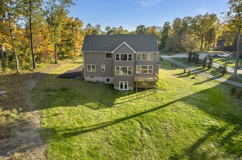 218 Windsor Rd, Fishkill, NY 12524