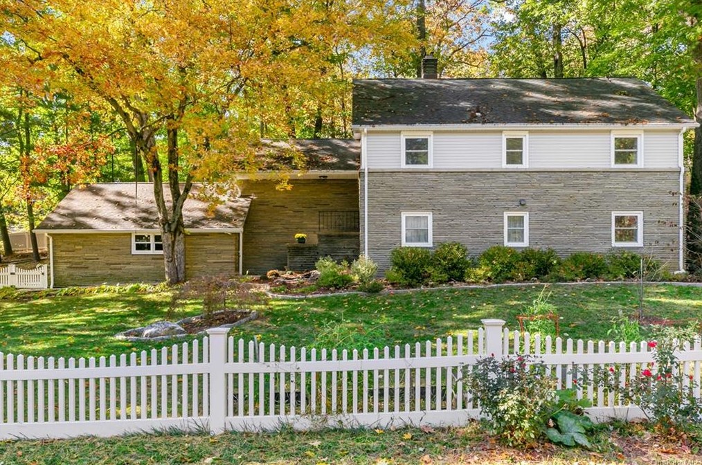 256 Macy Rd, Briarcliff, NY 10510