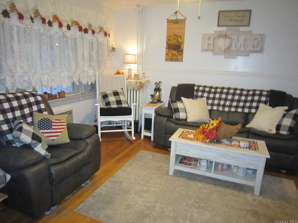 241 Van Ness St, Newburgh, NY 12550-4237