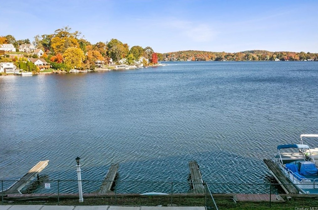 4 Marina Dr #a3, Mahopac, NY 10541