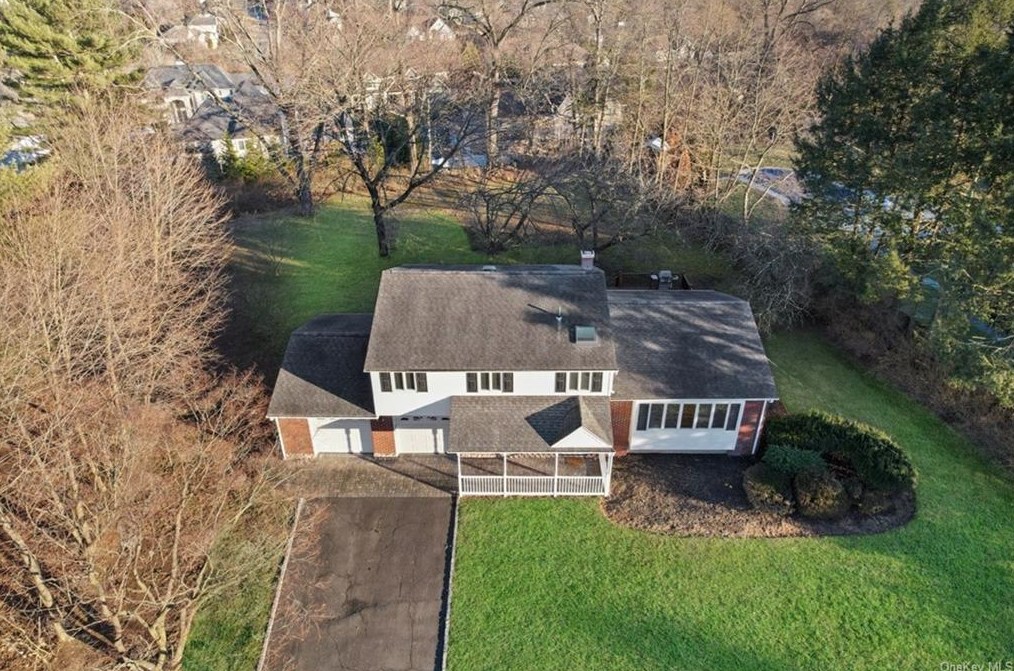 8 Wilton Cir, New City, NY 10956-5208