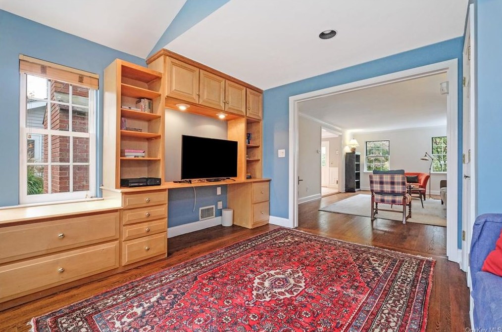 4 Fairlawn Ct, Rye NY exterior