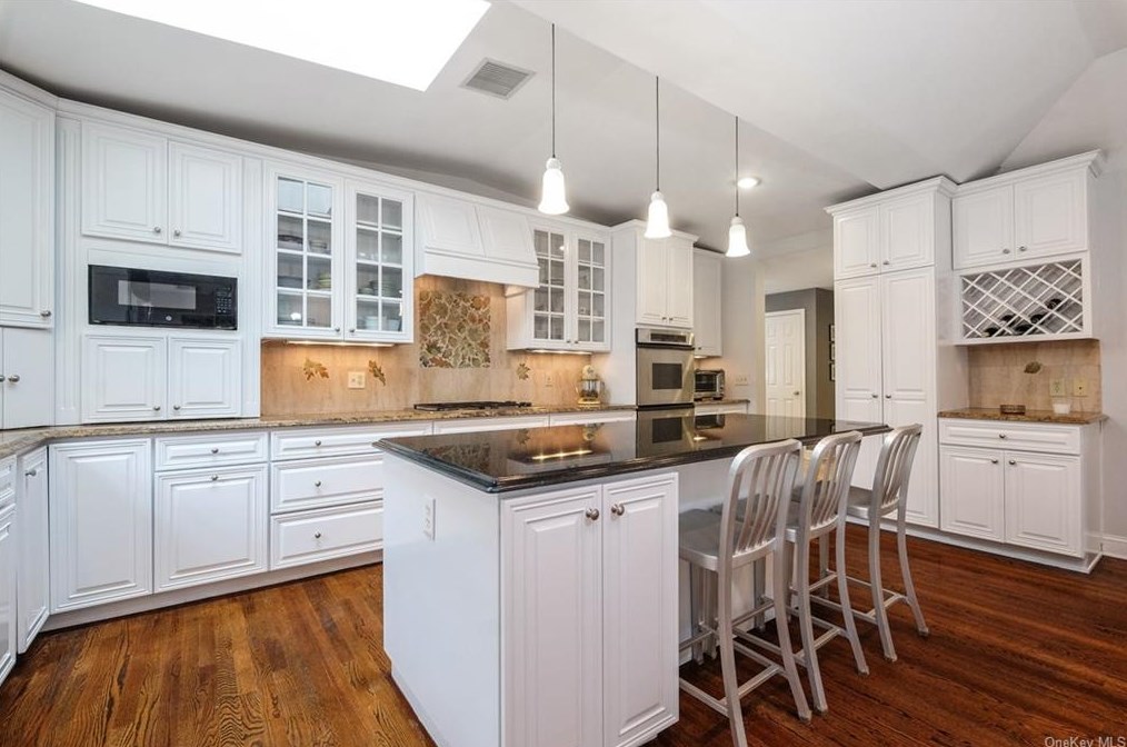 4 Fairlawn Ct, Rye NY exterior