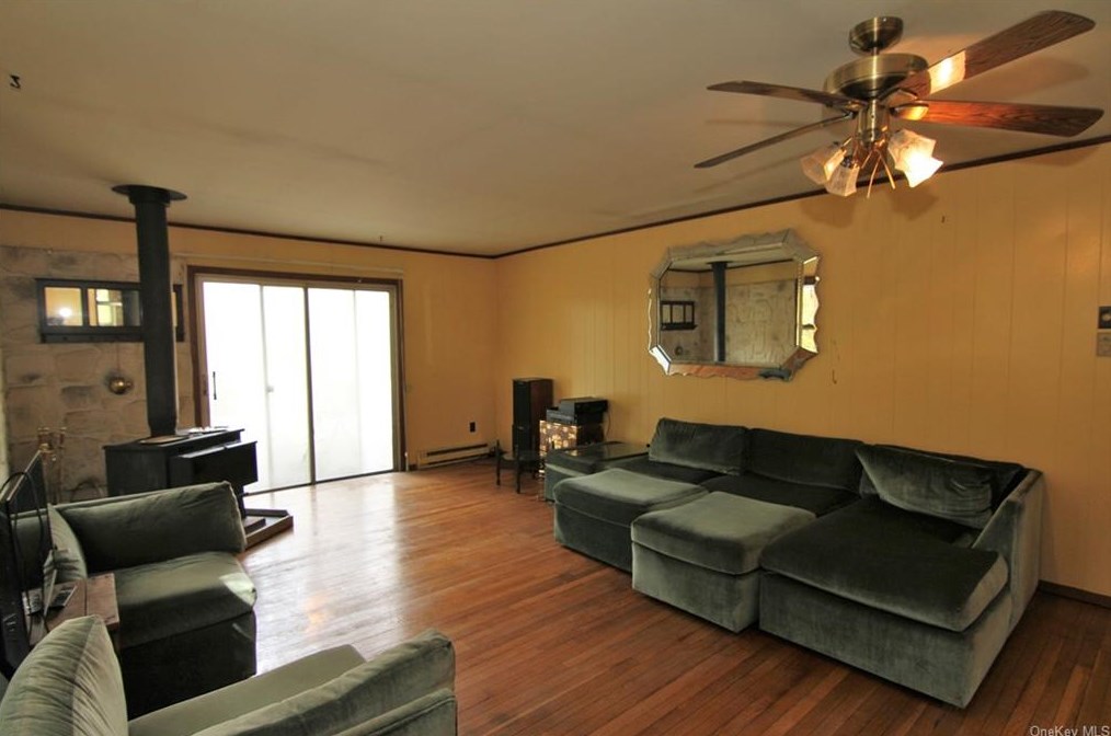 206 Route 292, Whaley Lake, NY 12531