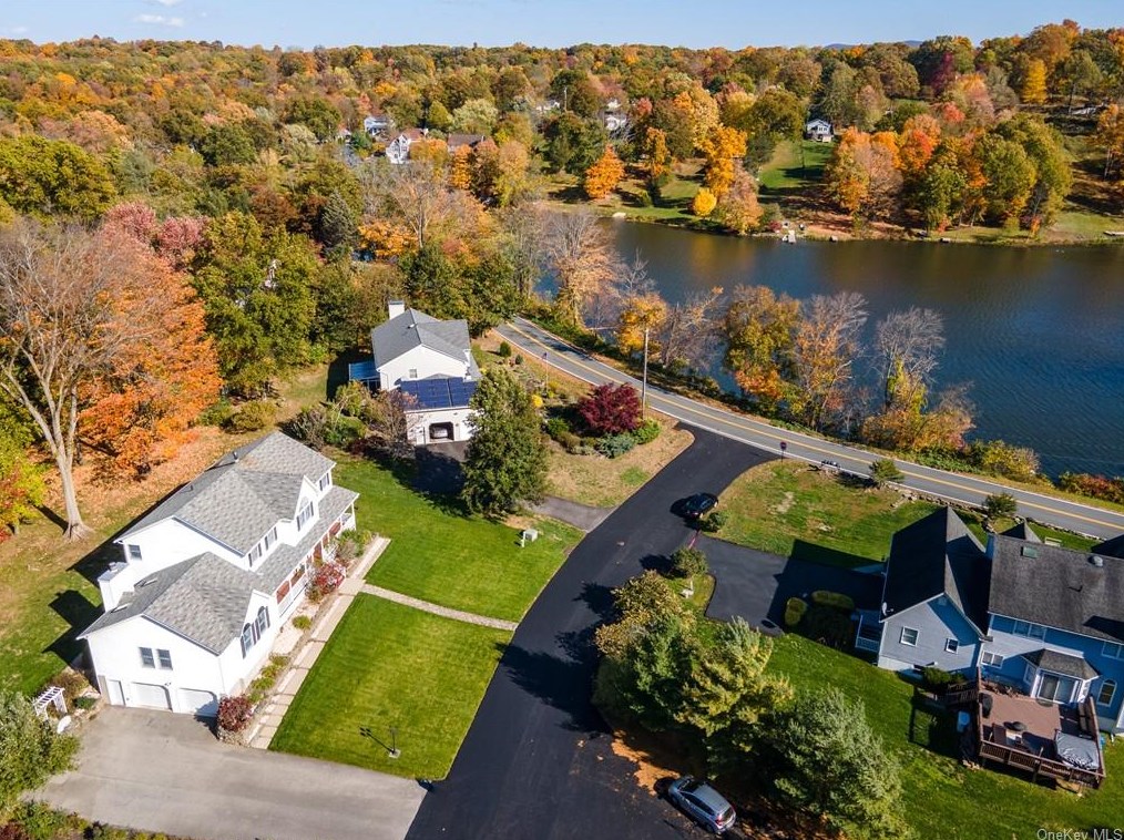4 Amelia Ct, Salisbury Mills, NY 12577
