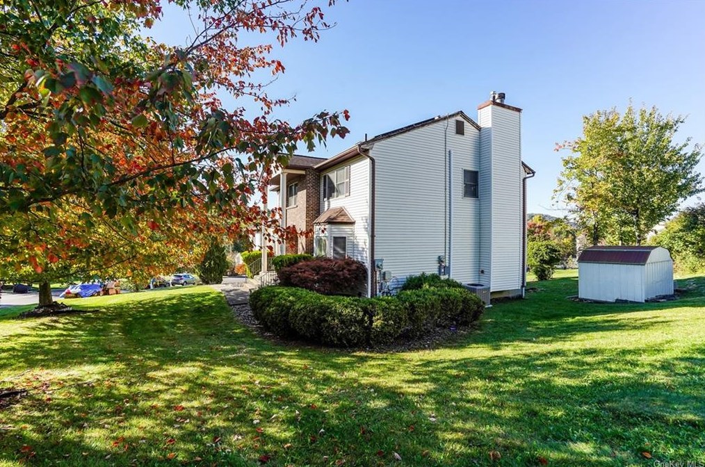 39 Dunnigan Dr, Mount Ivy, NY 10970-2657