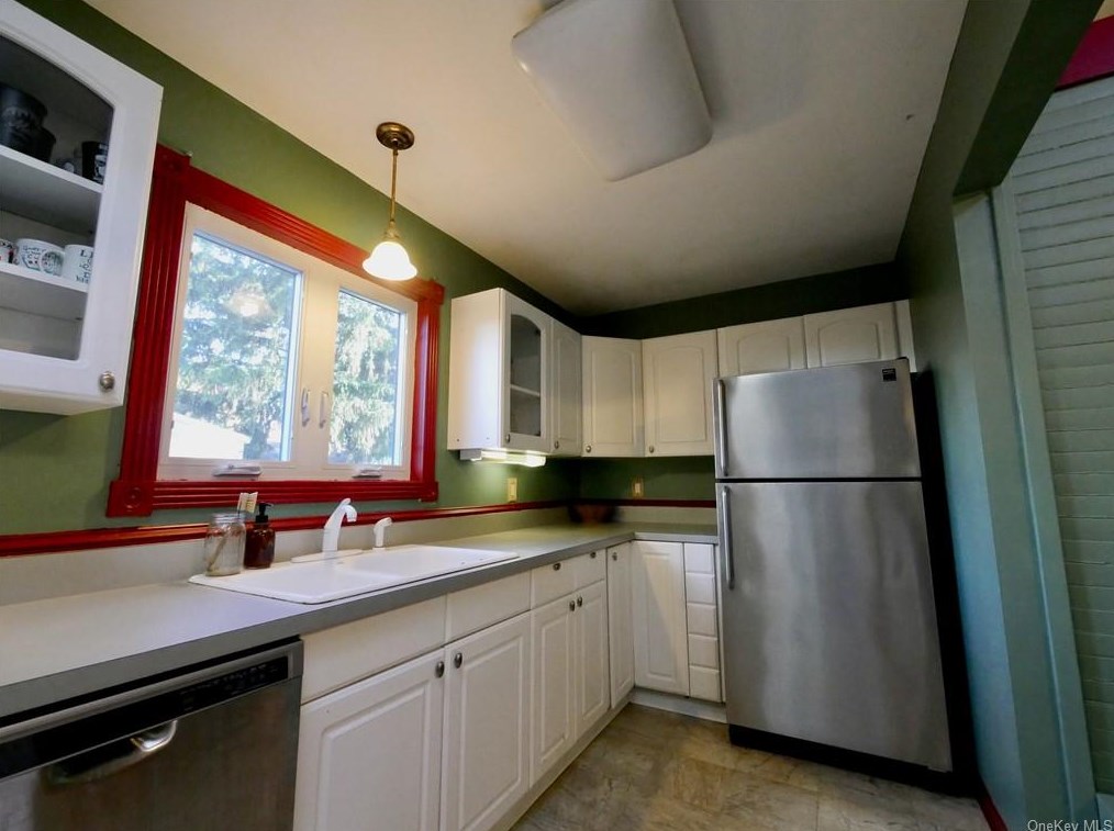 78 Ondaora Pkwy, Highland Falls NY  10928-4012 exterior