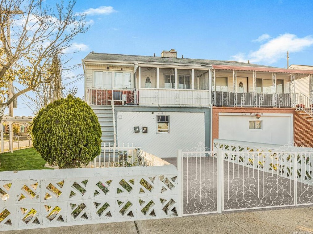 601 Beach 69th St, Far Rockaway, NY 11692