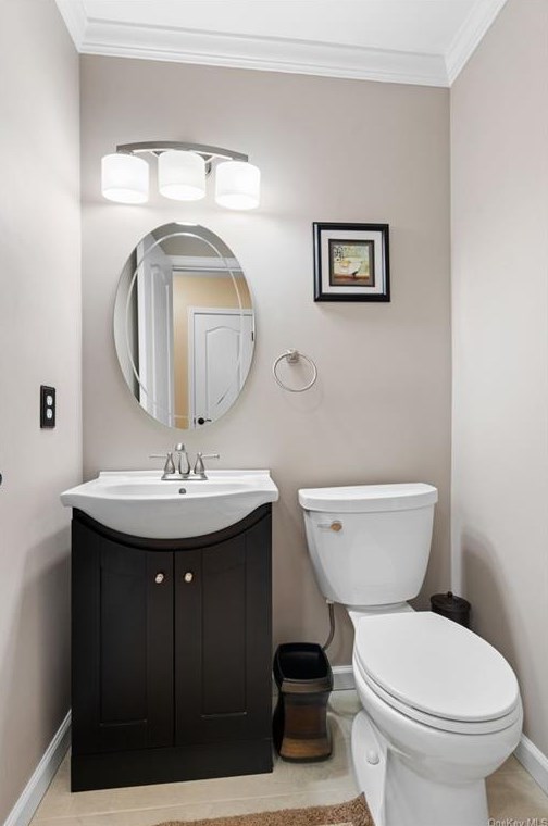 16 Berry Ln, Newburgh NY  12550-1729 exterior