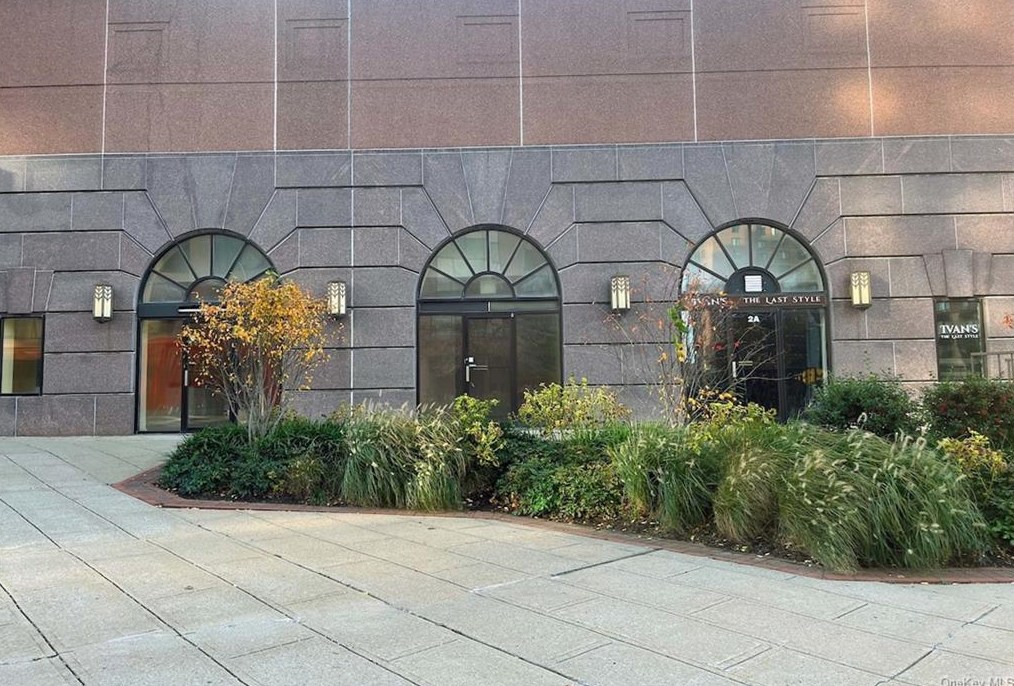 4 Martine Ave #ph20, White Plains, NY 10606