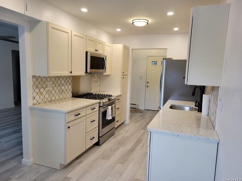 100 Hillside Dr #e4, Middletown, NY 10941