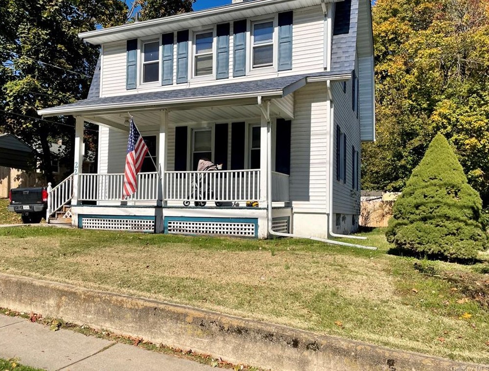 22 Woodruff St, Walden, NY 12586