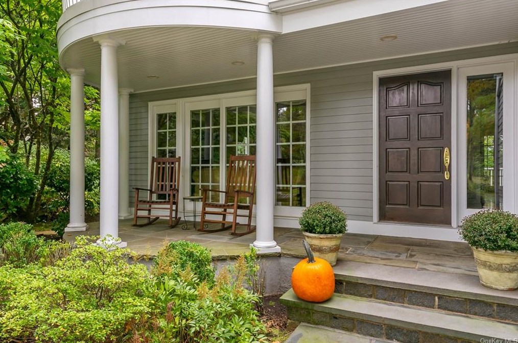 86 Sheridan Rd, Scarsdale, NY 10583