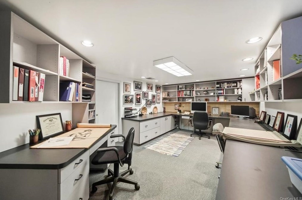 410 Decatur Ave, Peekskill NY 10566-2109 exterior