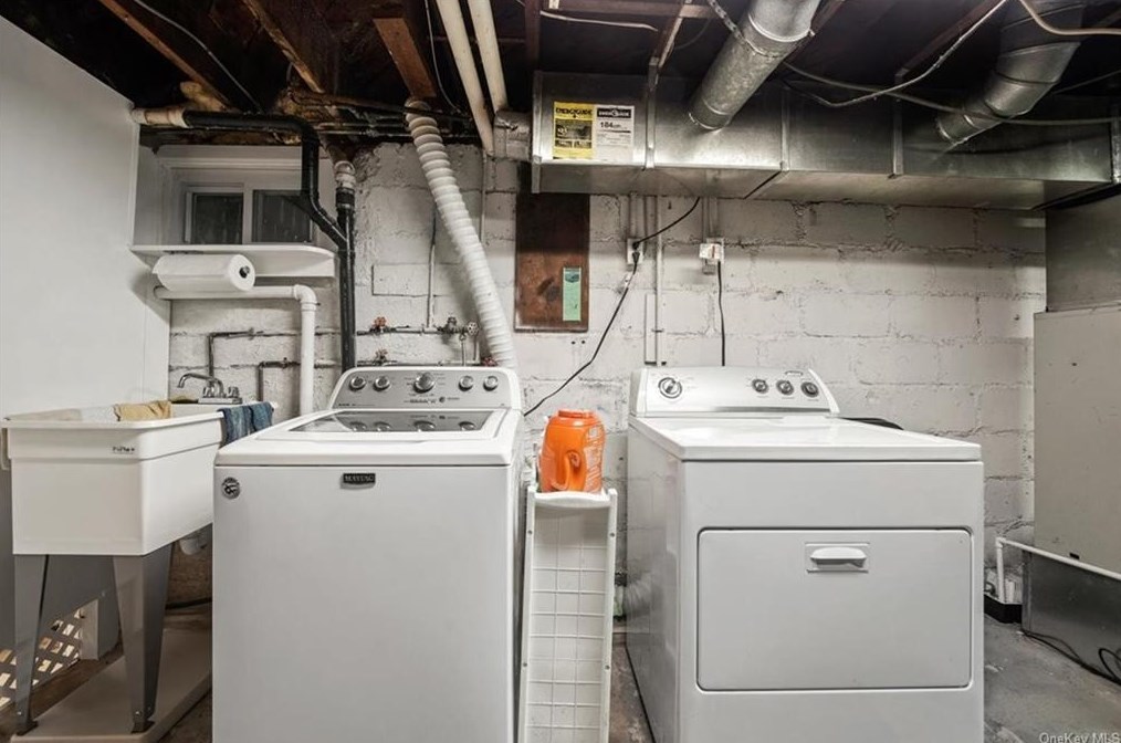 410 Decatur Ave, Peekskill NY 10566-2109 exterior