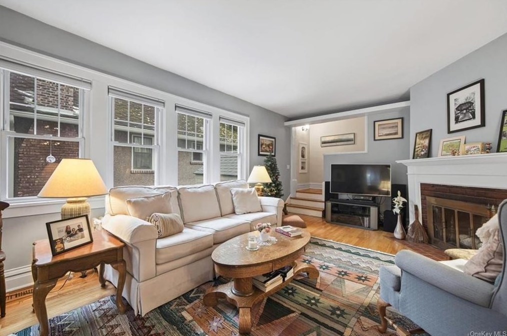 410 Decatur Ave, Peekskill NY 10566-2109 exterior