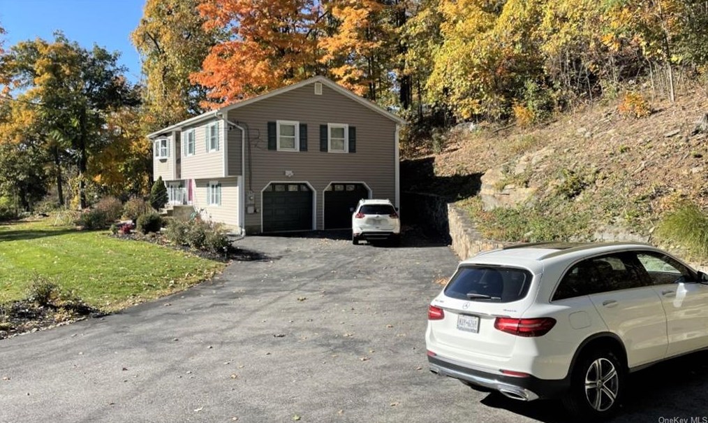 18 Tulip Rd, Mahopac, NY 10541