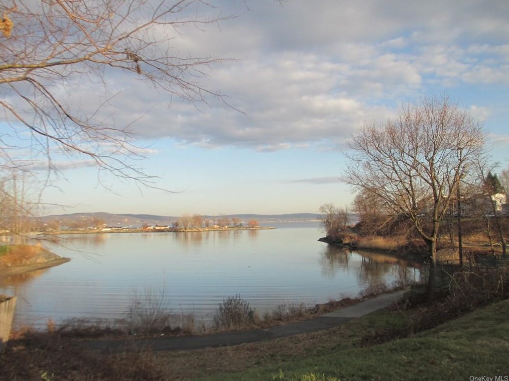 38 Jefferson St, Haverstraw NY  10927-1612 exterior