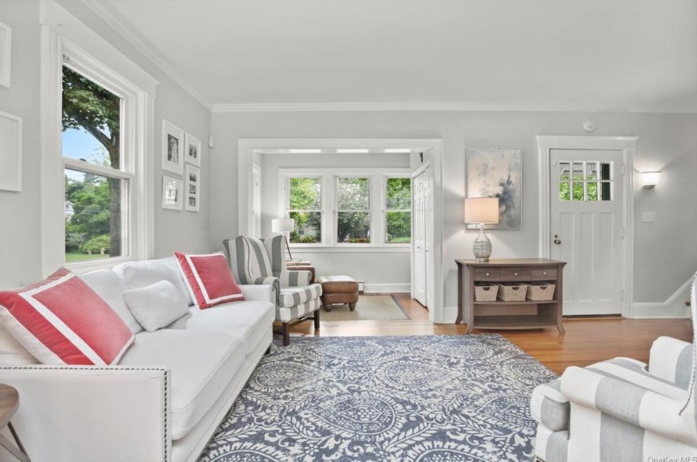 32 Browndale Pl, Rye Brook, NY 10573