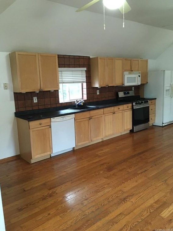 13 Spring St, Warwick, NY 10990