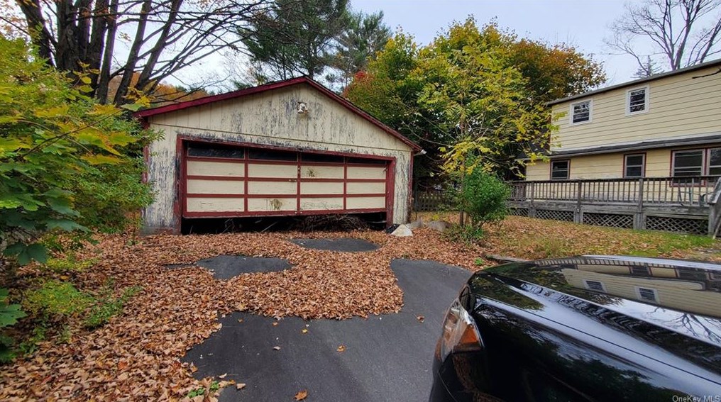 14 Lindberg Ave, Wurtsboro, NY 12790-7619
