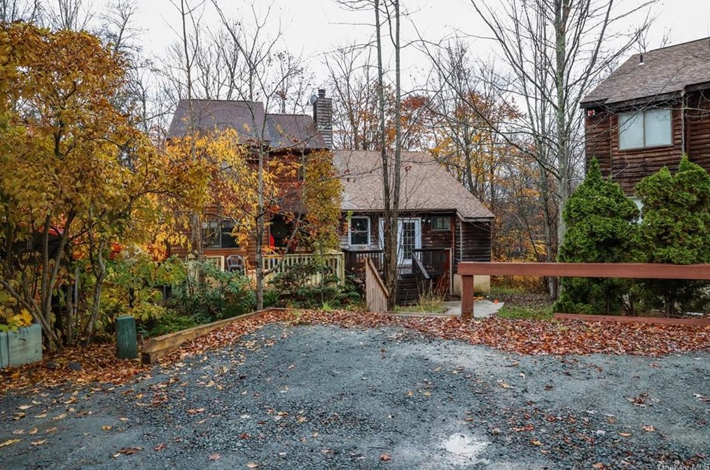 27 Edelweiss Dr, Woodridge, NY 12789-5807