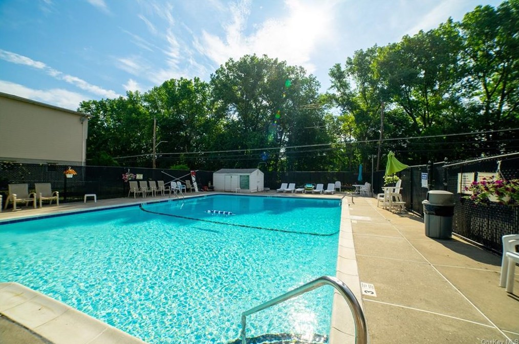 495 Odell Ave, Yonkers NY  10703-1146 exterior